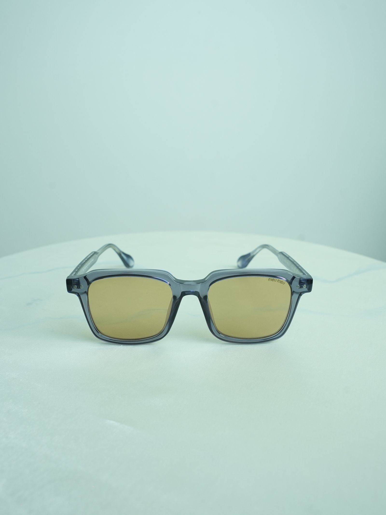 Meu Meu (Yellow shades)